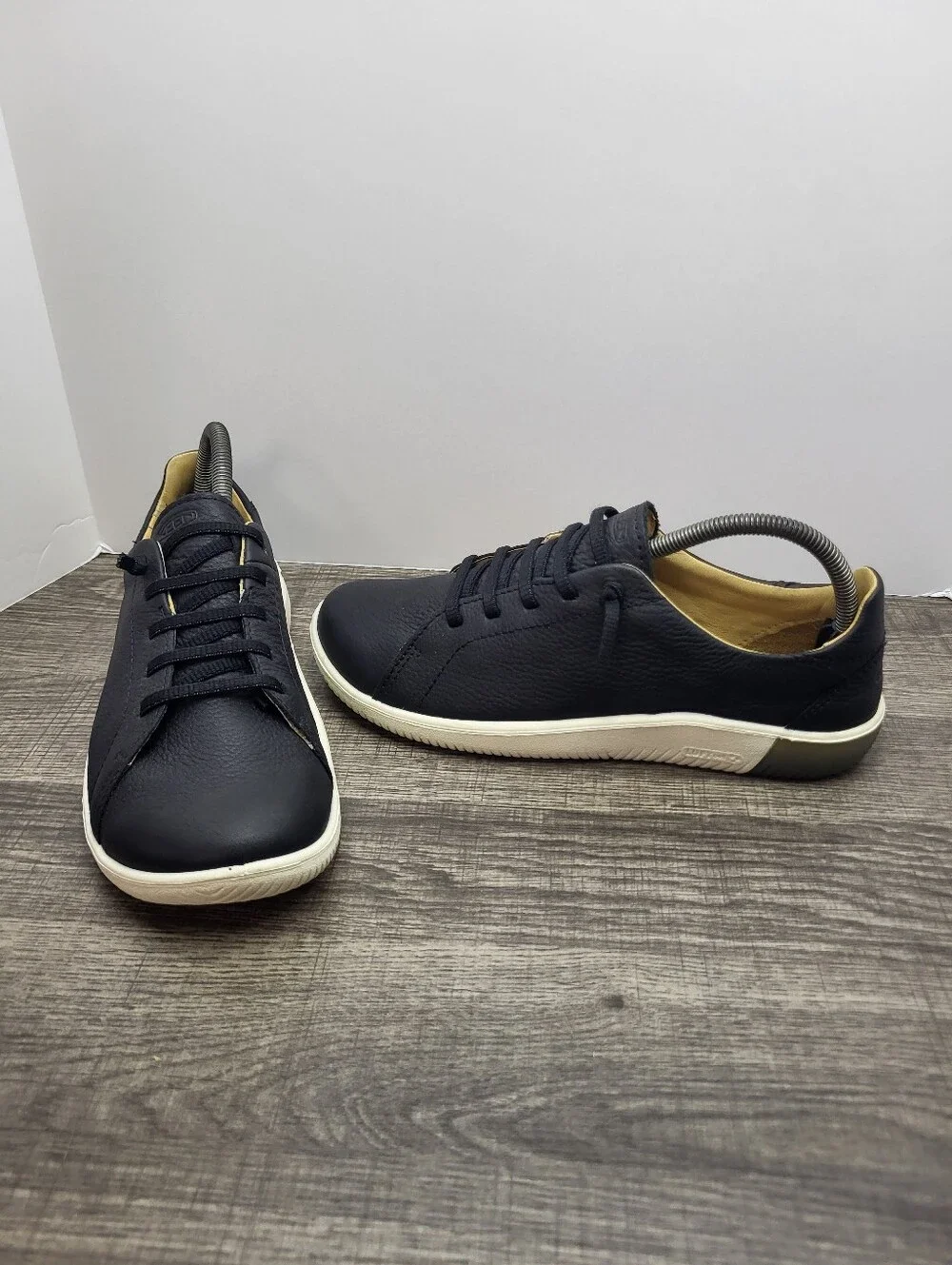 Keen KNX Lace Up Leather Casual Sneakers Shoes Women's Size 9.5